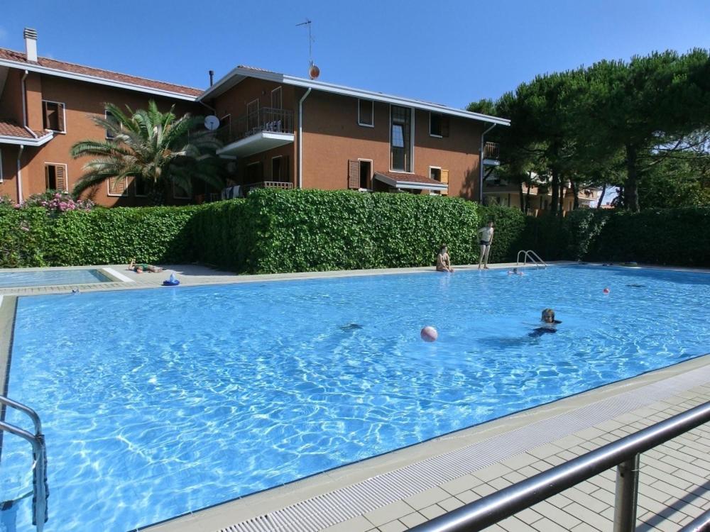 Cond Giardino Apartment Lignano Sabbiadoro Exterior photo